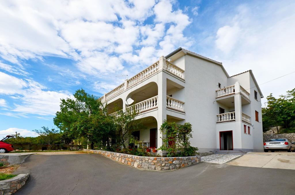 Apartments Sanja Сибин Кръмпотски Екстериор снимка